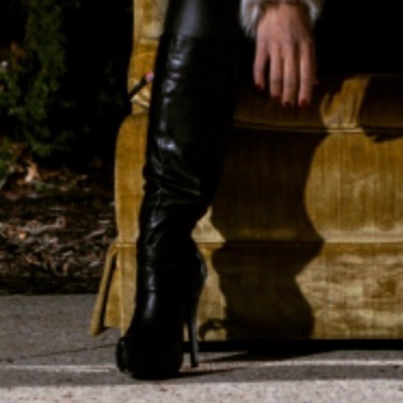 Boots - Picture 1 of 3